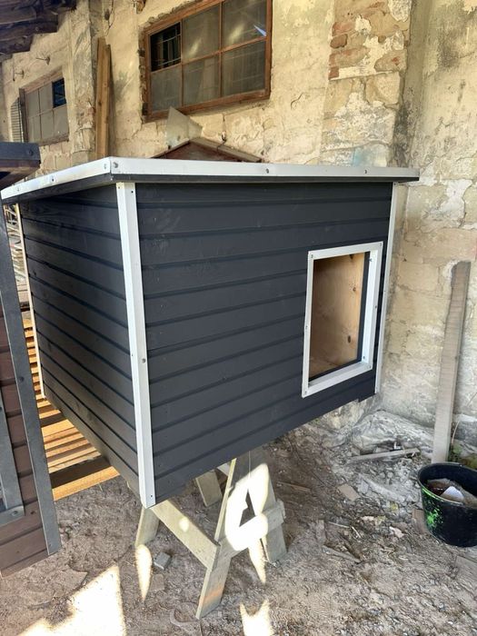 Будка для середньої собаки (утеплена, розбірна)