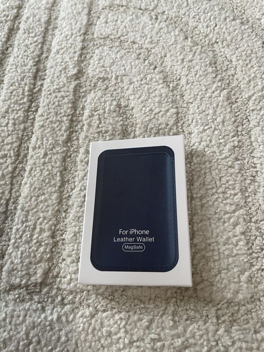 Oryginalny grantowy skorzany porfel magsafe na 3 karty