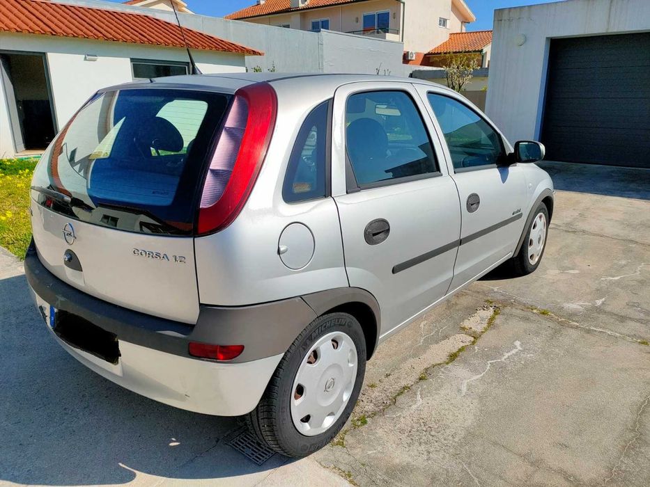 Opel Corsa 1.2 Gasolina – Revisão Recente – Inspeção OK