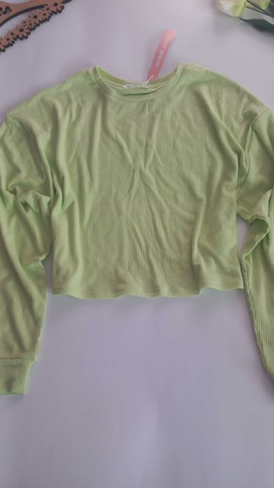 Салатний лонгслів вагітним  короткий светр 46 48 розмір новий