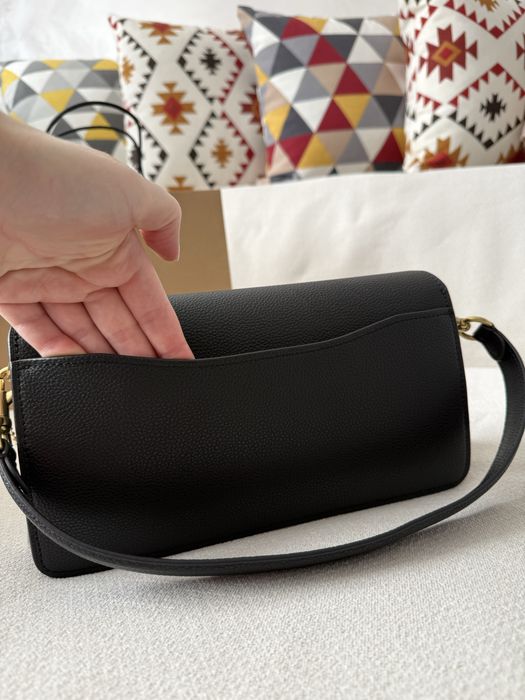 Сумка Coach Tabby чорна шкіряна 26 см