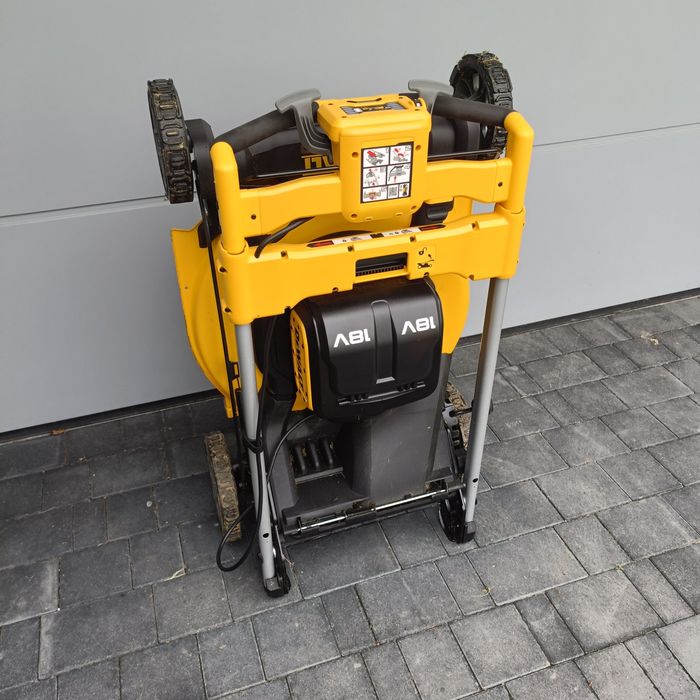 Kosiarka akumulatorowa Dewalt DCMWSP156