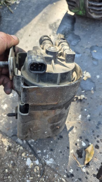 Корпус топлевного фільтра опель вектора с vectra c