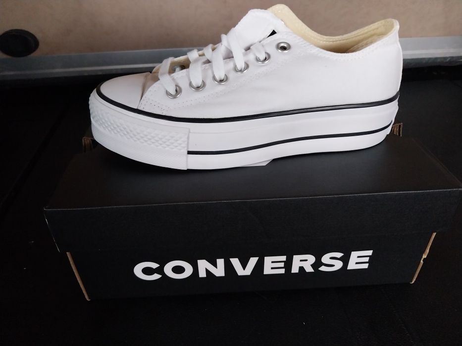 Продам Жіночі красовкі Нові