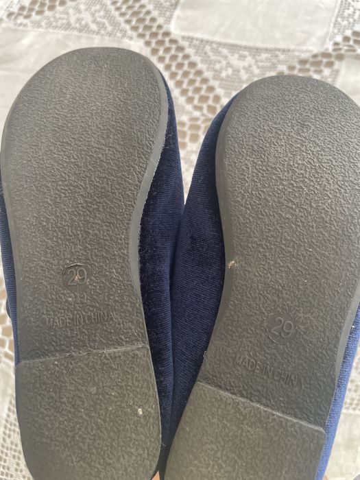 Sapatos veludo azul marinho tamanho 29 menina