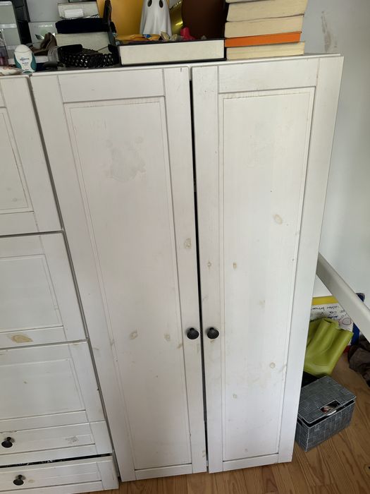 Armário IKEA Branco com 2 Portas – 129 cm