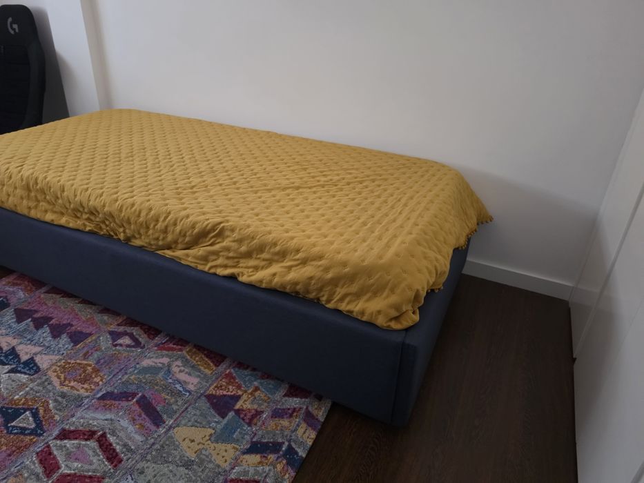 Cama solteiro com colchão