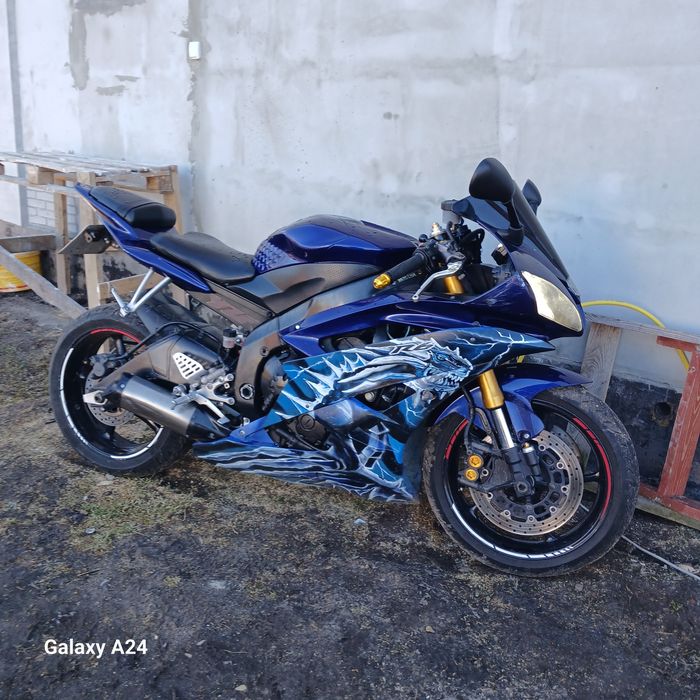 Yamaha YZF R6 600см²