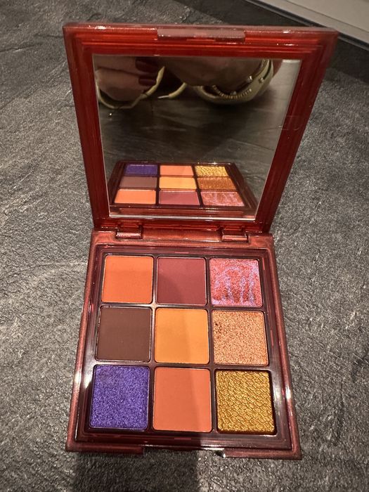 Paletka cieni do oczu Huda Beauty