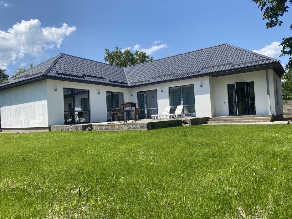 Сдается посуточно в аренду новый дом в  городе Славянске