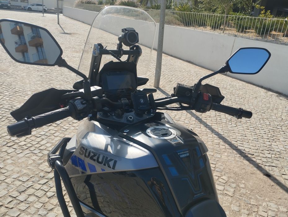 Vendo Suzuki Vstrom 1050 XT /2022/ Malas+Top Case / Full Extras