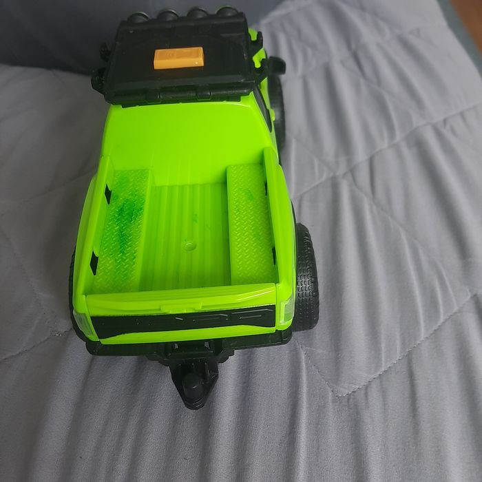 Ford Raptor Dickie Toys z dźwiękiem I światłami