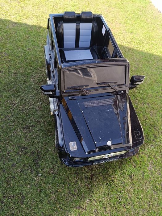 Дитяча машинка на акумулятор