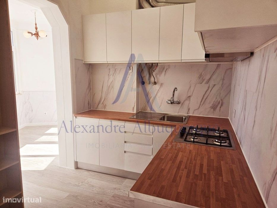 Apartamento na Graça totalmente remodelado com vista sobre o Rio Tejo