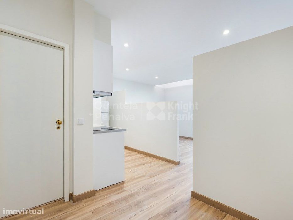 Apartamento T0 reabilitado no centro de Matosinhos