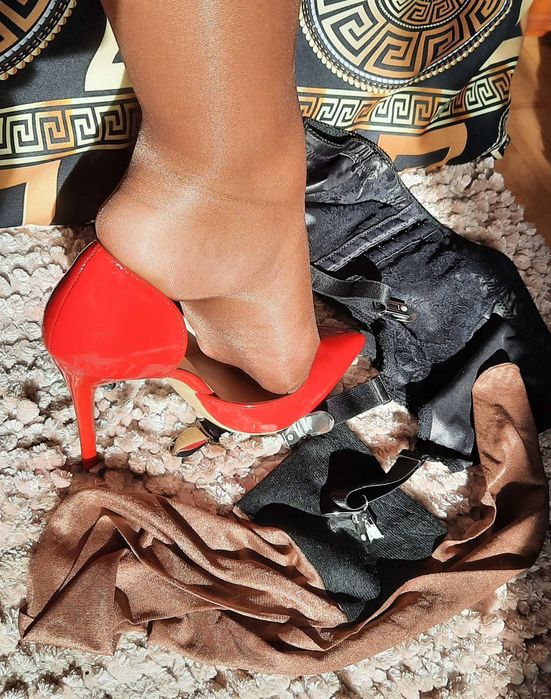 pończochy brązowe błyszczące kryjące do paska