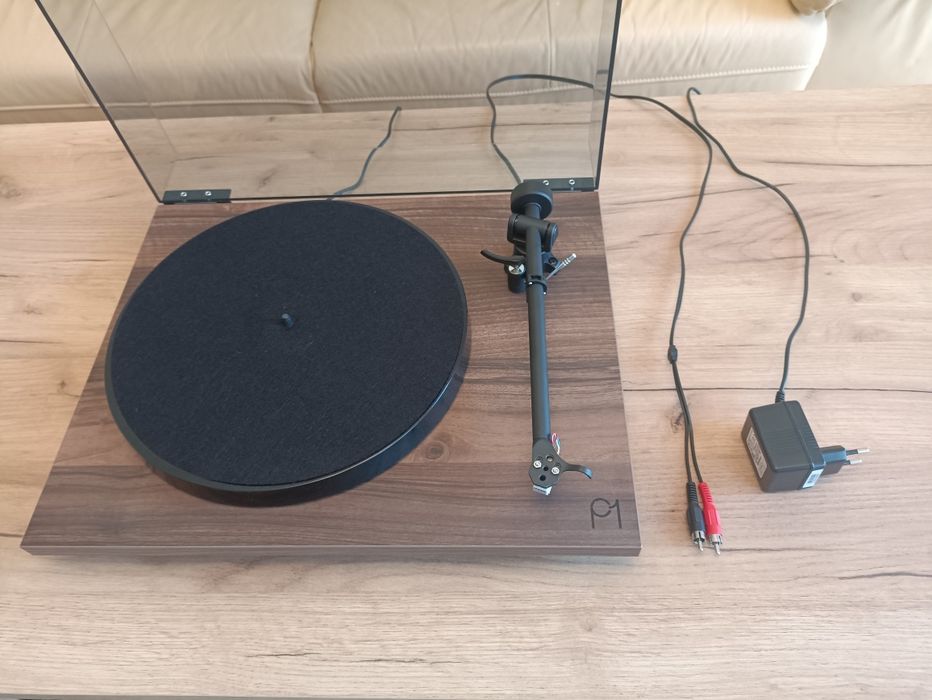 Gramofon Rega Planar 1