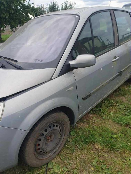 Renault Scenic II 1.9 dci diesel kolor srebrny kod TEA19 hak na części