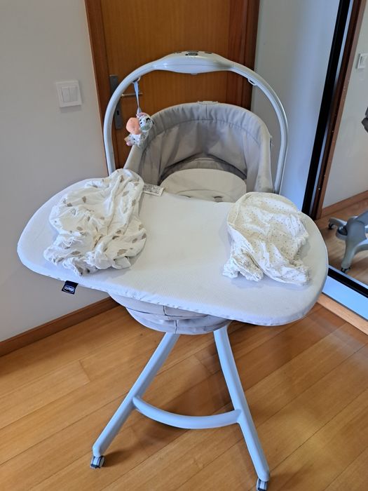 Babyhug Chicco usado