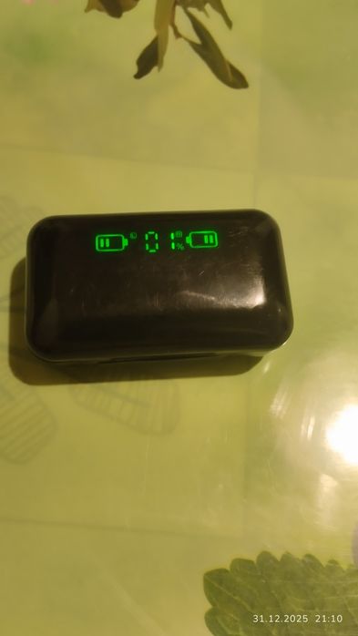 Продам блютуз навушники.