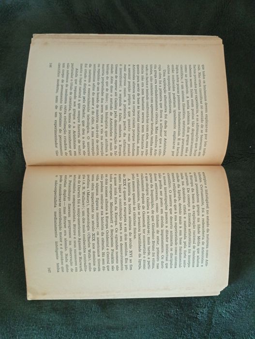 Europa e europeus	Beloff, Max	Lisboa : Editora Ulisseia, 195?