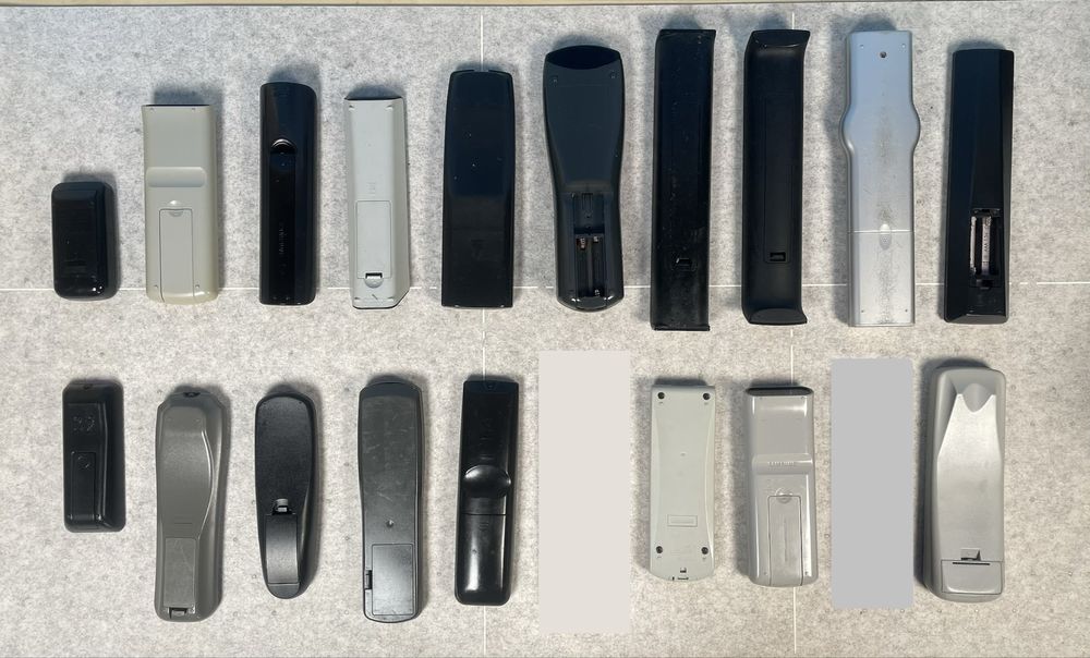 Piloty do telewizora magnetowidu dvd hifi stereo różne rodzaje pilot