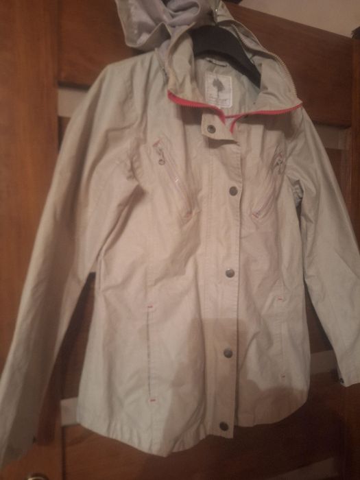 Kurtka damska z kapturem Carry Casual stan idealny.