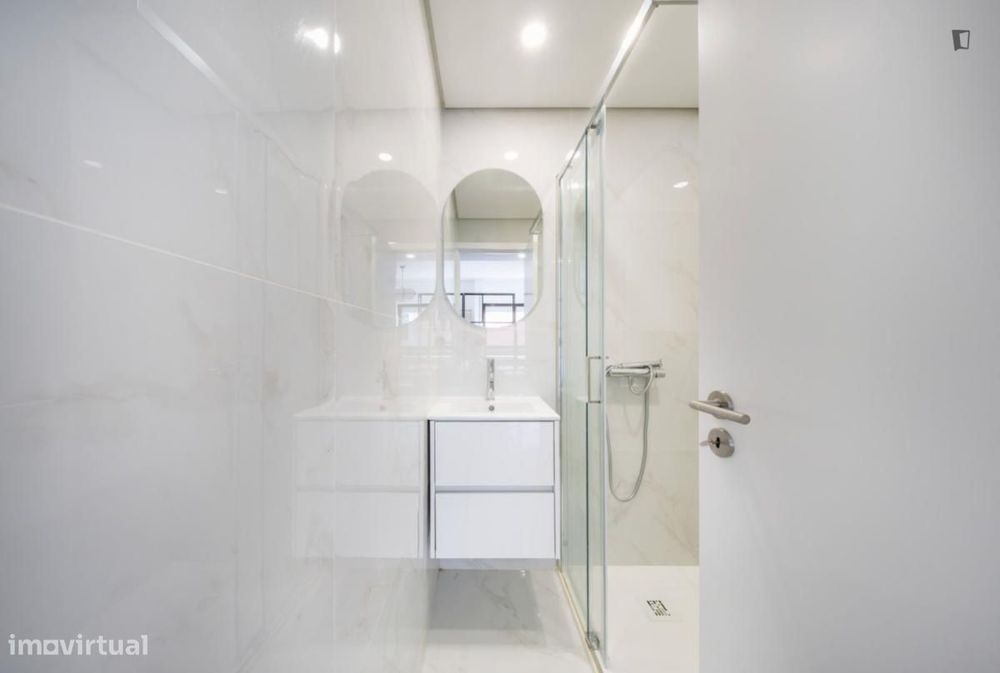 Quarto - localizado em Guimaraes