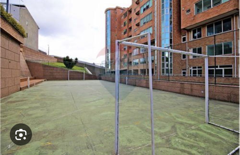 Vende-se Apartamento T3 condominio Mirante da Portela