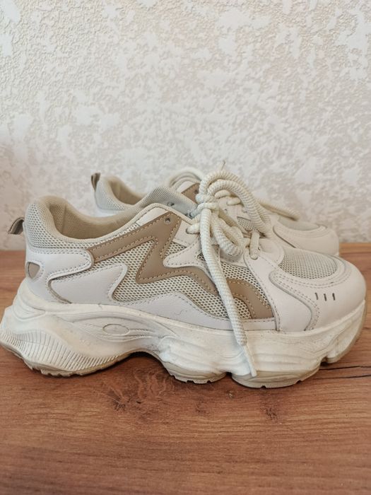 Кросовки белые  300грн