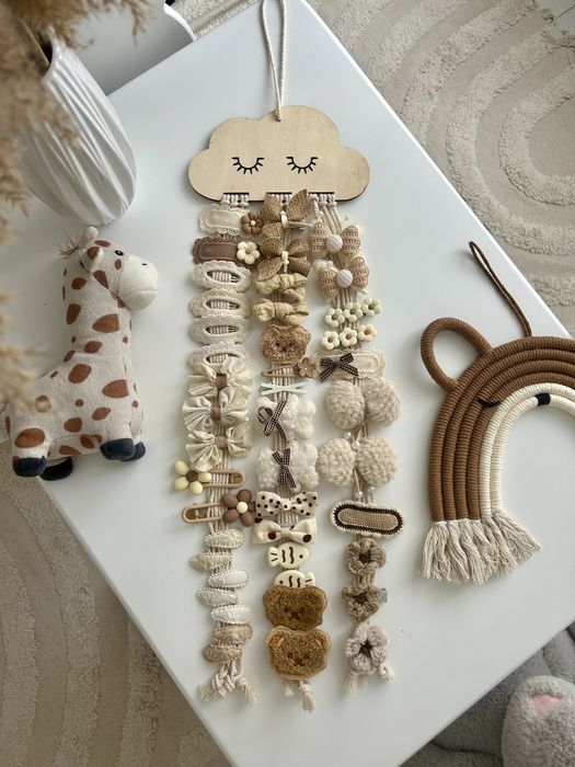 Неймовірно гарний деревʼяний тримач органайзер хмаринка з заколками