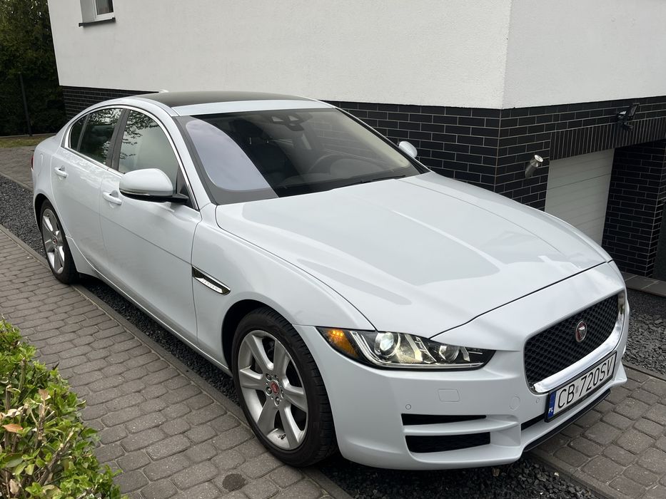 Jaguar XE
