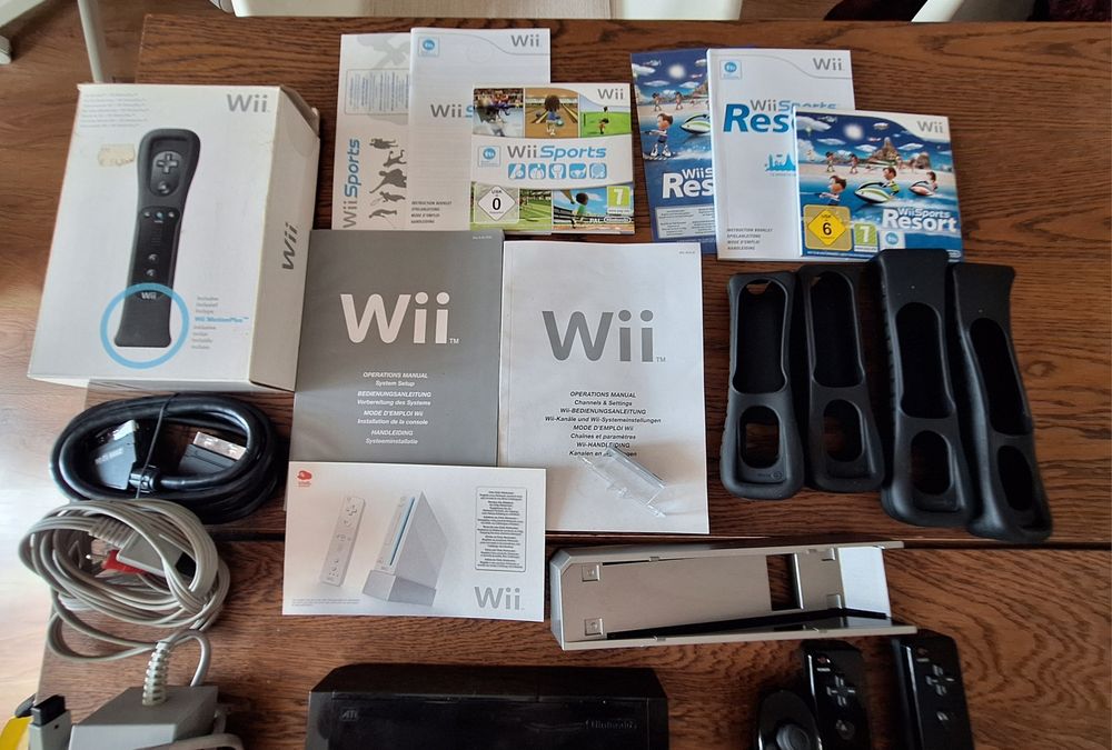 Conjunto Consola Nintendo Wii Black Edition (sensor bar a substituir