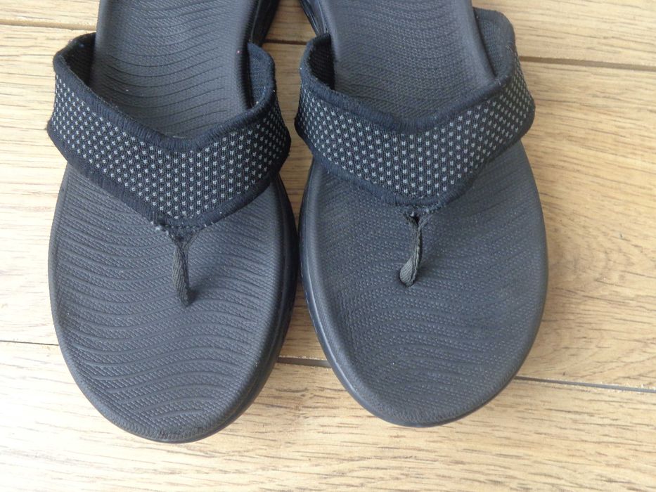 Шлепанцы, шлепки crocs skechers