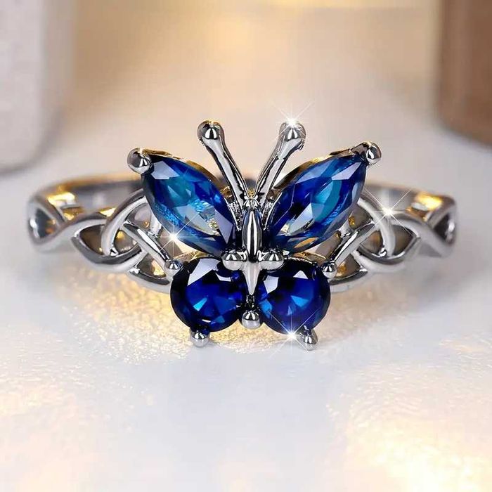 Элегантное Синее  Кольцо с Затейливым Дизайном  Бабочки
