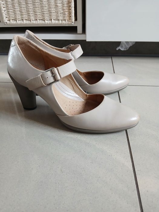 Buty damskie na obcasie Ecco r.40 (26cm wkładka wewnętrzna)