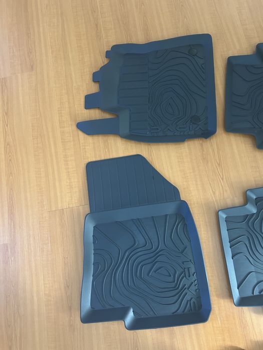 Conjunto de tapetes de borracha originais da Dacia Jogger