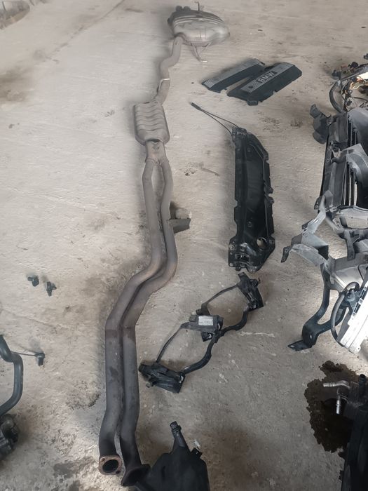 Tłumik wydech końcowy środkowy BMW e60 E61 benzyna