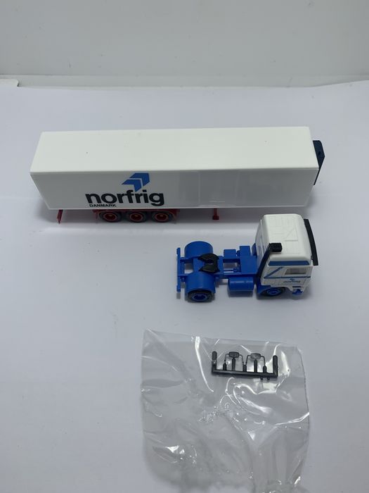 Volvo da Herpa escala 1/87