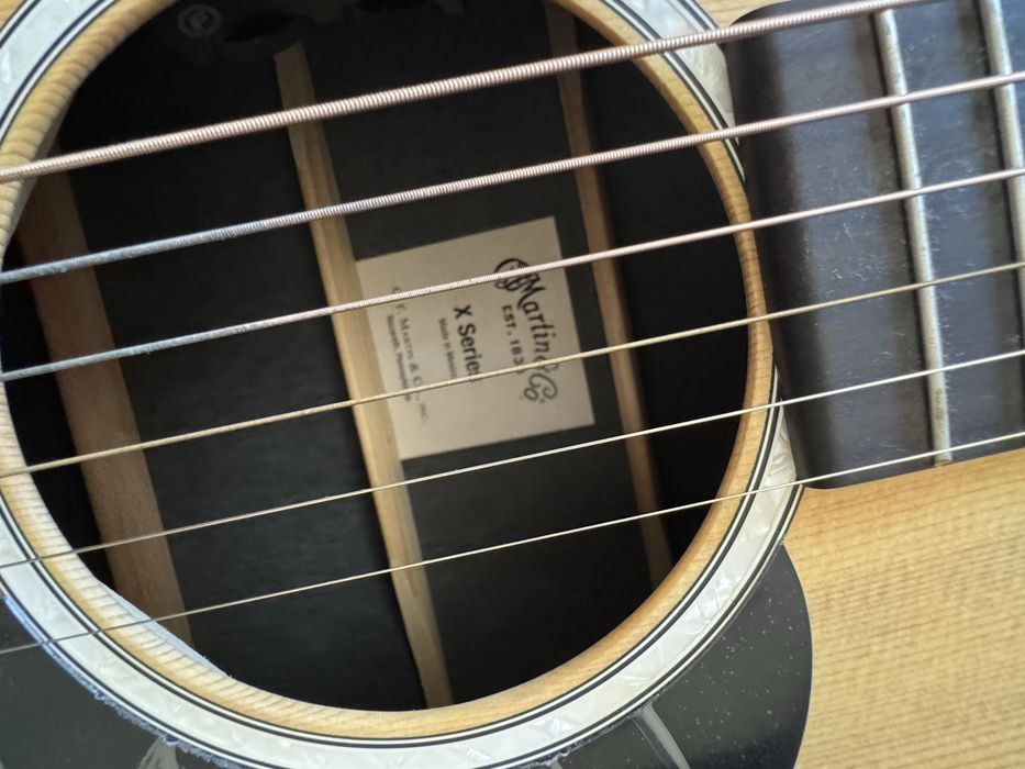 Guitarra martin D-X2E
