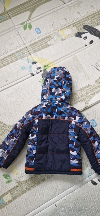 Зимова куртка на 3 роки