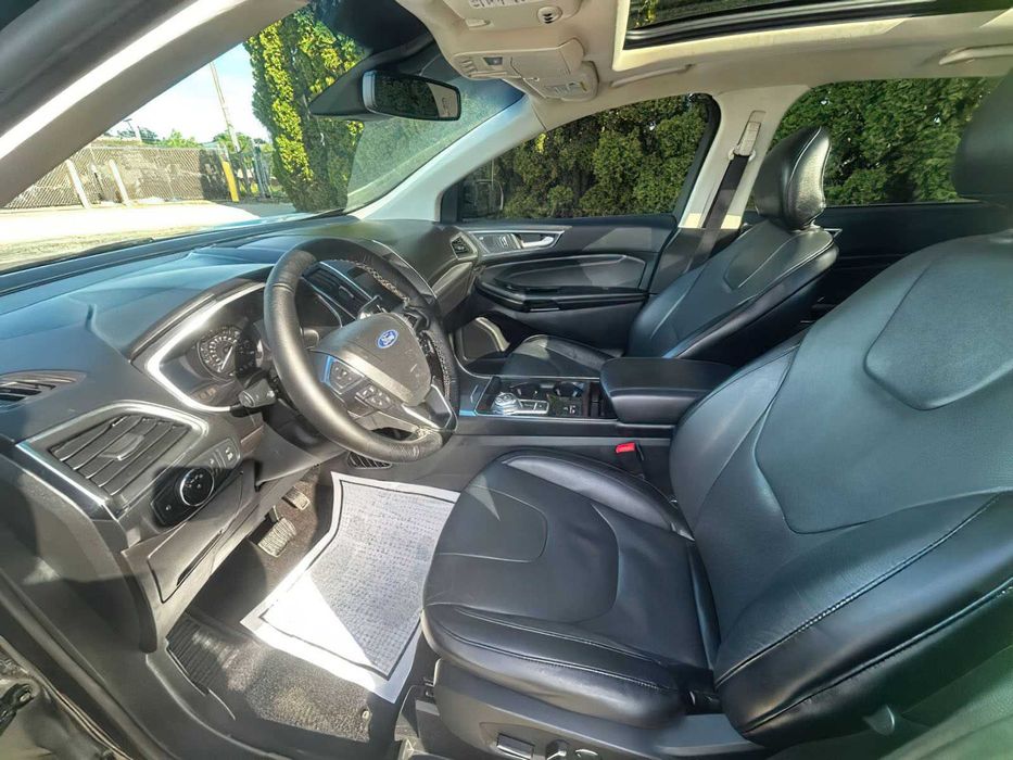 Ford Edge Titanium      2019
