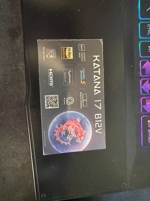 Laptop MSI KATANA 17 B12V i7 oraz RTX4050 z systemem Windows 11 Home