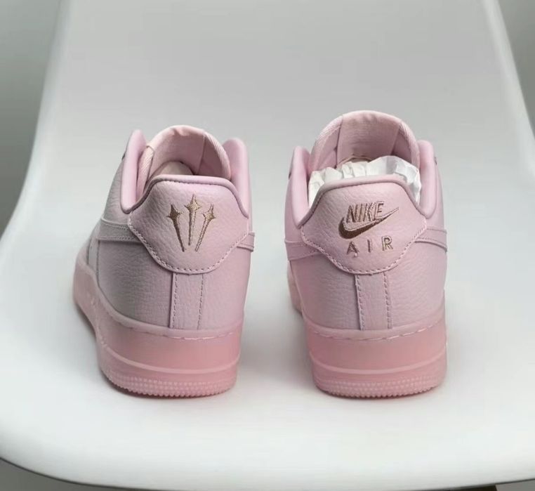 Drake NOCTA × Nike Air Force 1 Low Мужская обувь Nike x NOCTA Air Force 1 Low SP White/ White