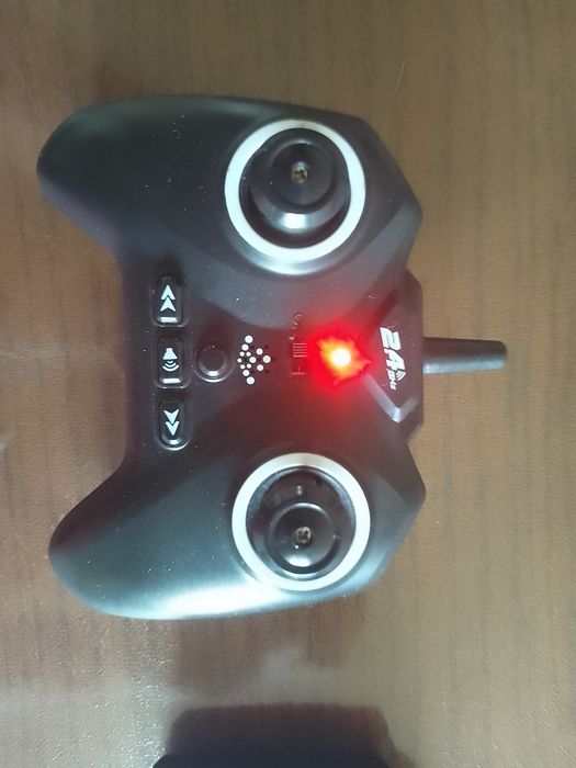 Радиоуправляемый пульт 2.4 chz