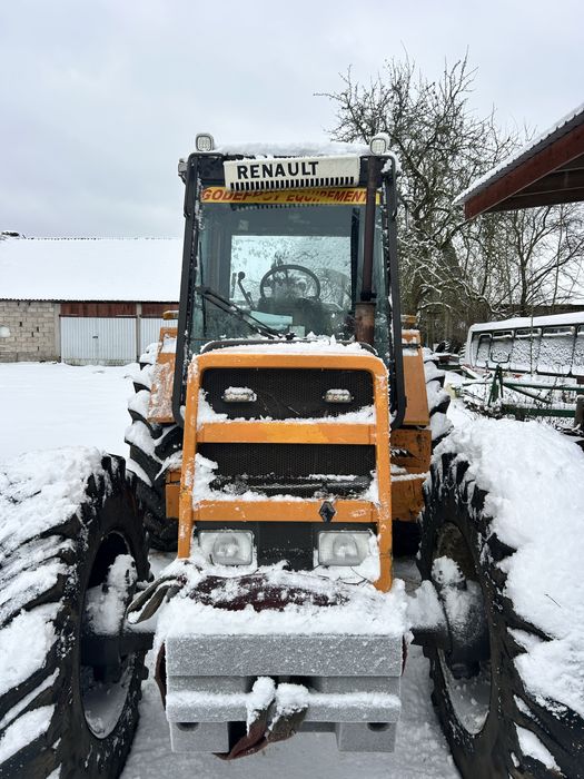 Ciągnik rolniczy Reanult 133.14