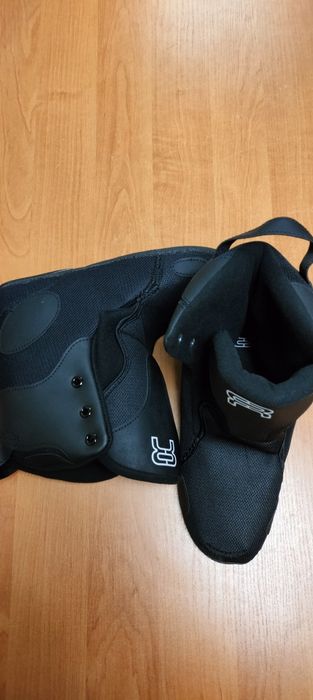 Liner FR rozmiar 43
