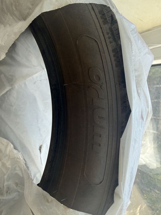 Гума зимова 225/50 R17