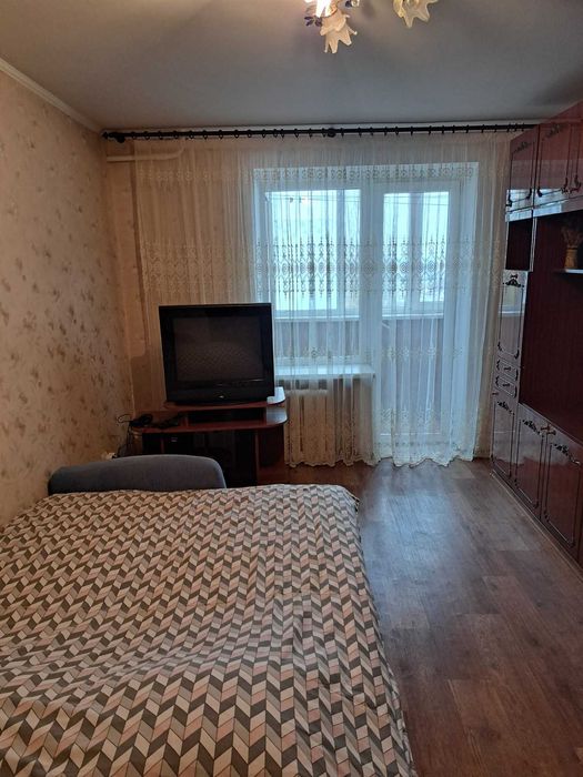 Центр, вул. Покровька, медичний центр Асклепій