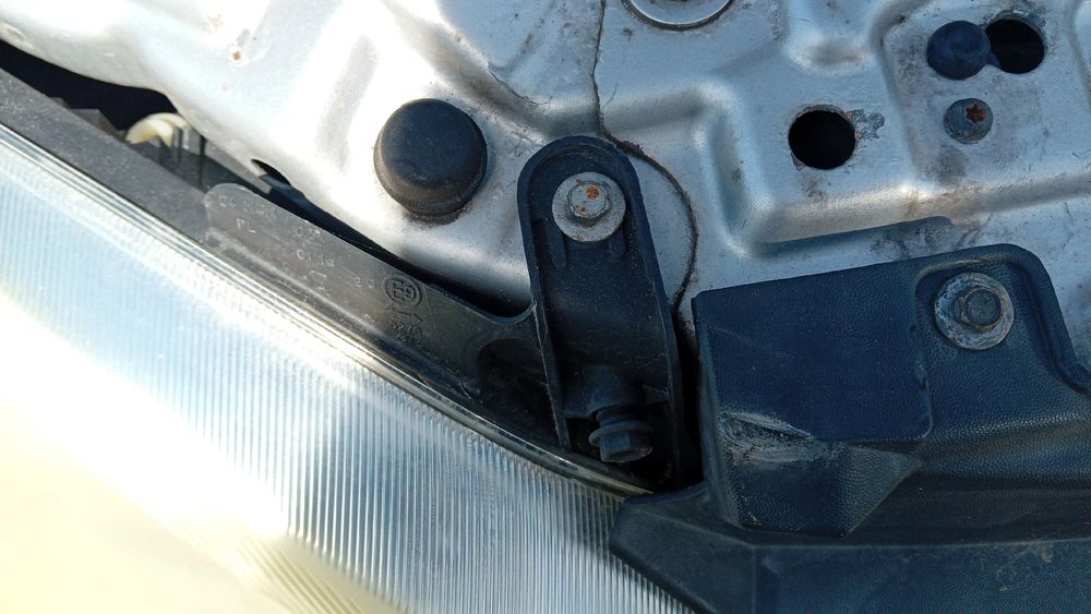 Ótica / farol direita OPEL Corsa C